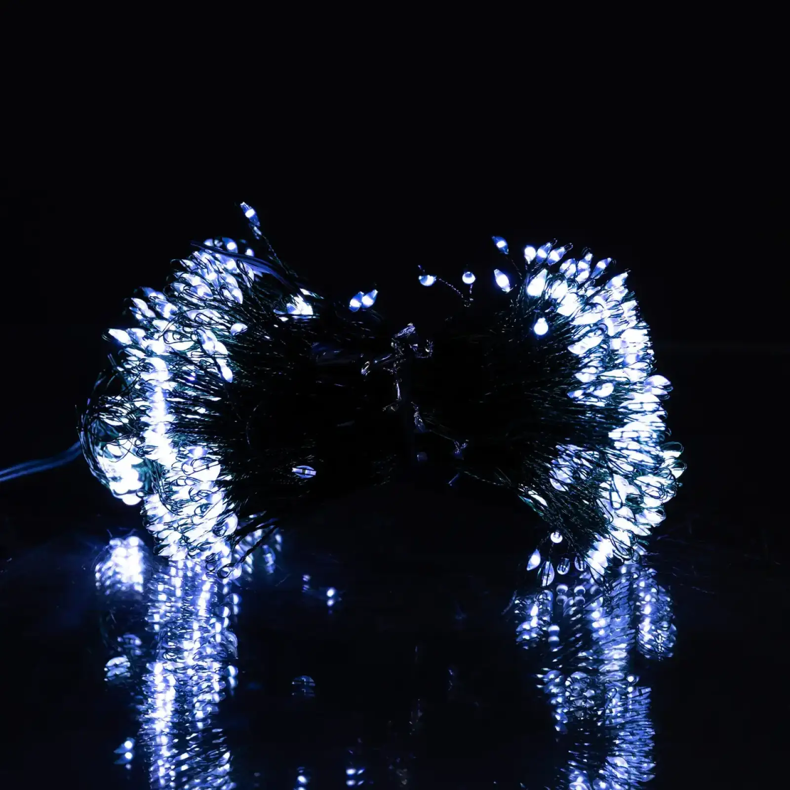 Гирлянда Конский хвост Мишура 960 LED 16 нитей 3 м зеленая, белый GarlandoPro D960L3MGW UA