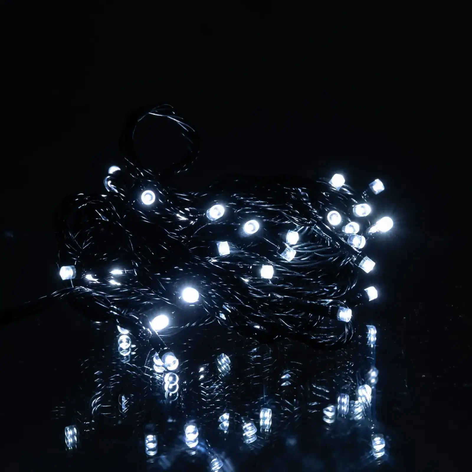 Новогодняя комнатная гирлянда нить 6 м 50 LED черный провод Белый W50LED6MBW Garlando UA