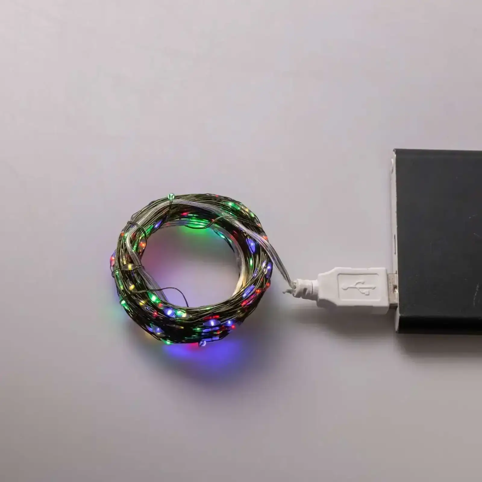 Гірлянда роса 20 метрів USB на 200 led світлодіодів крапля на зеленому дроті мультиколор USB200L20MGML Garlando UA