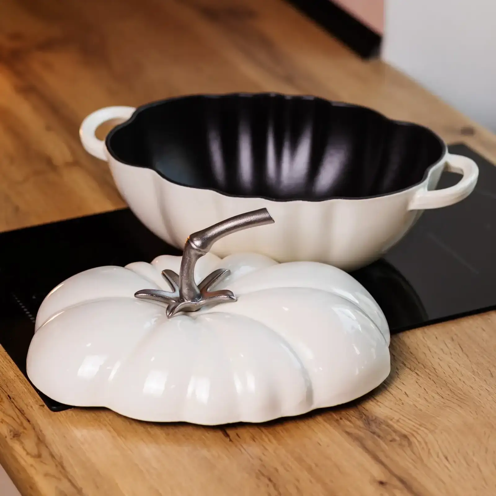 Каструля чавунна емальована Iron Tomato 2,5 л, білий Yiwu HP-FLG-20 BEIGE UA