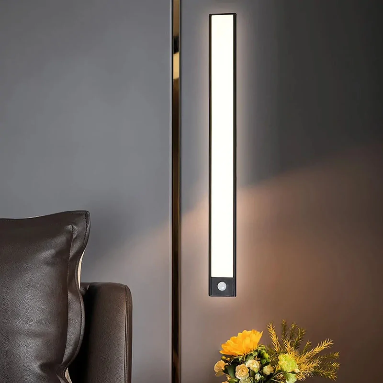 Сенсорний світильник LED з датчиком руху MZ-L1005 (40*10*800mm) Black