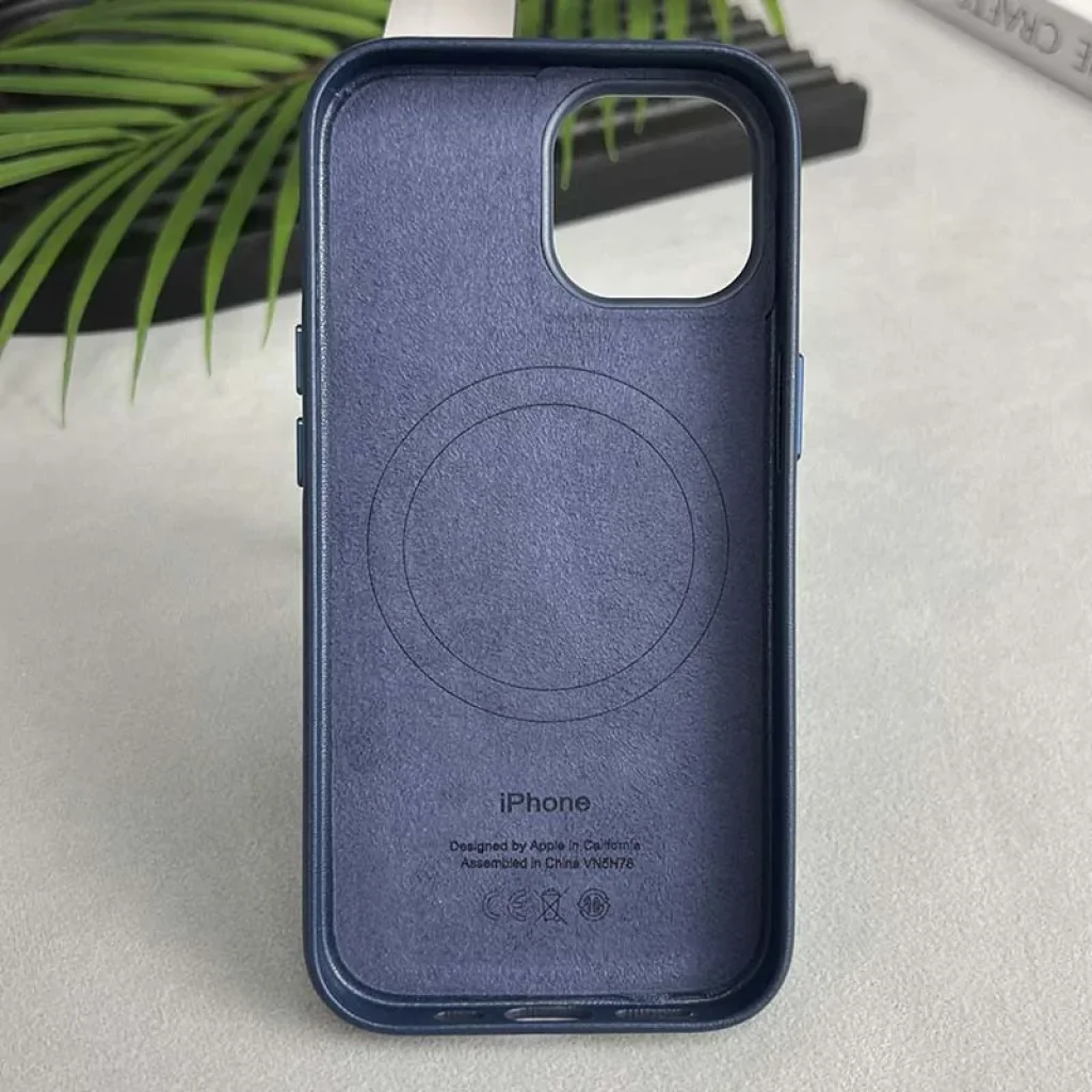 Чехол Leather Case (AAA) with MagSafe and Animation для Apple iPhone 16 Pro Max Blue