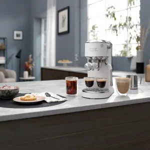 Кавоварка DeLonghi EC 890 WI UA