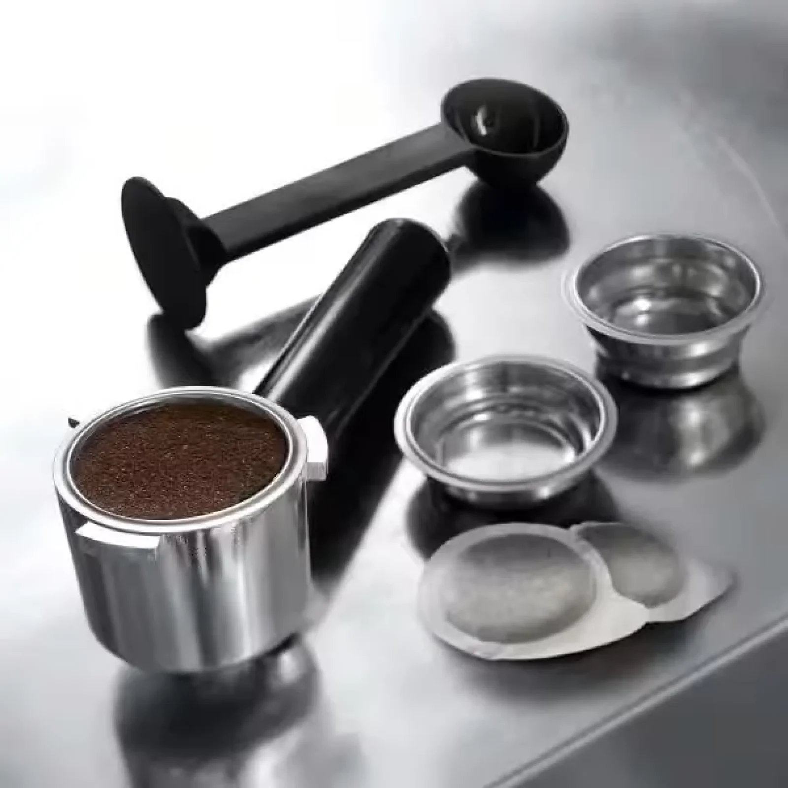 Кавоварка DeLonghi EC 685 M UA