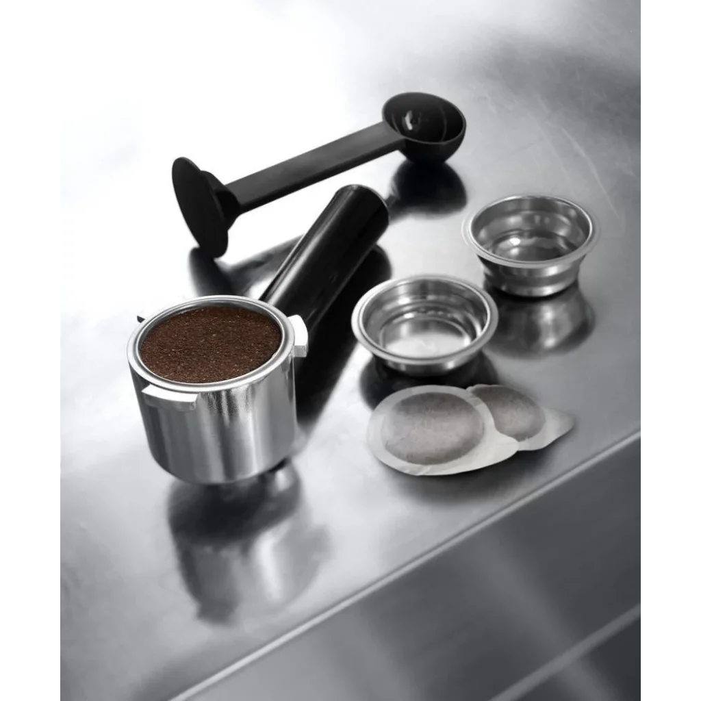 Кавоварка EC 685 BK 132106140 DELONGHI UA