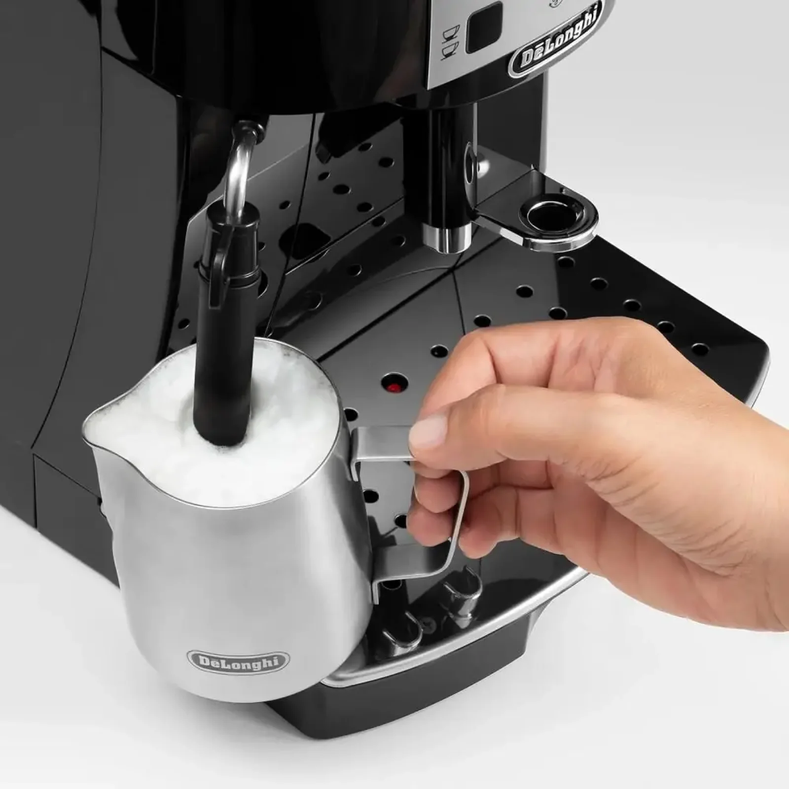 Кавомашина DeLonghi ECAM 22.112 B (132213201) UA