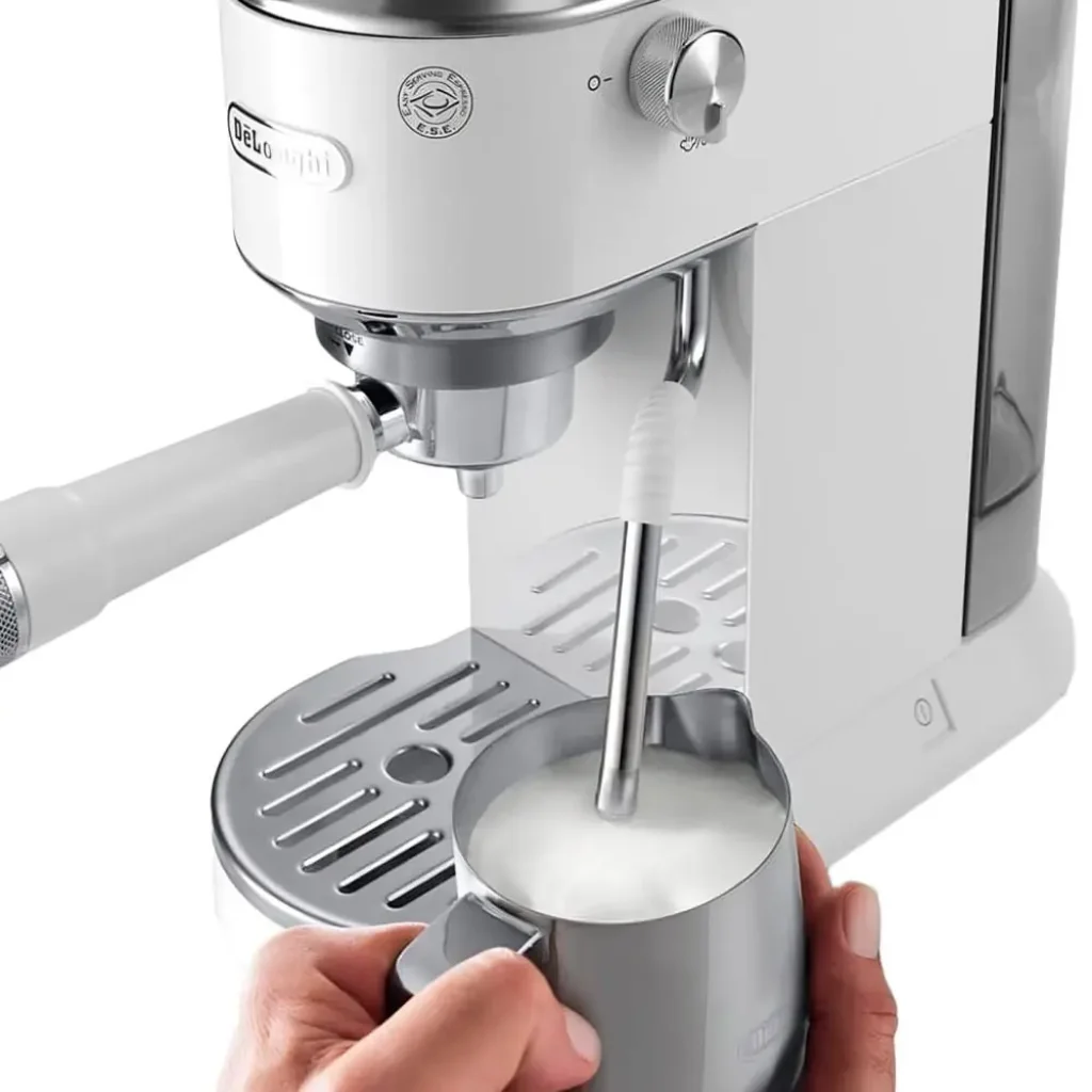 Кавоварка DeLonghi EC 890 WI UA