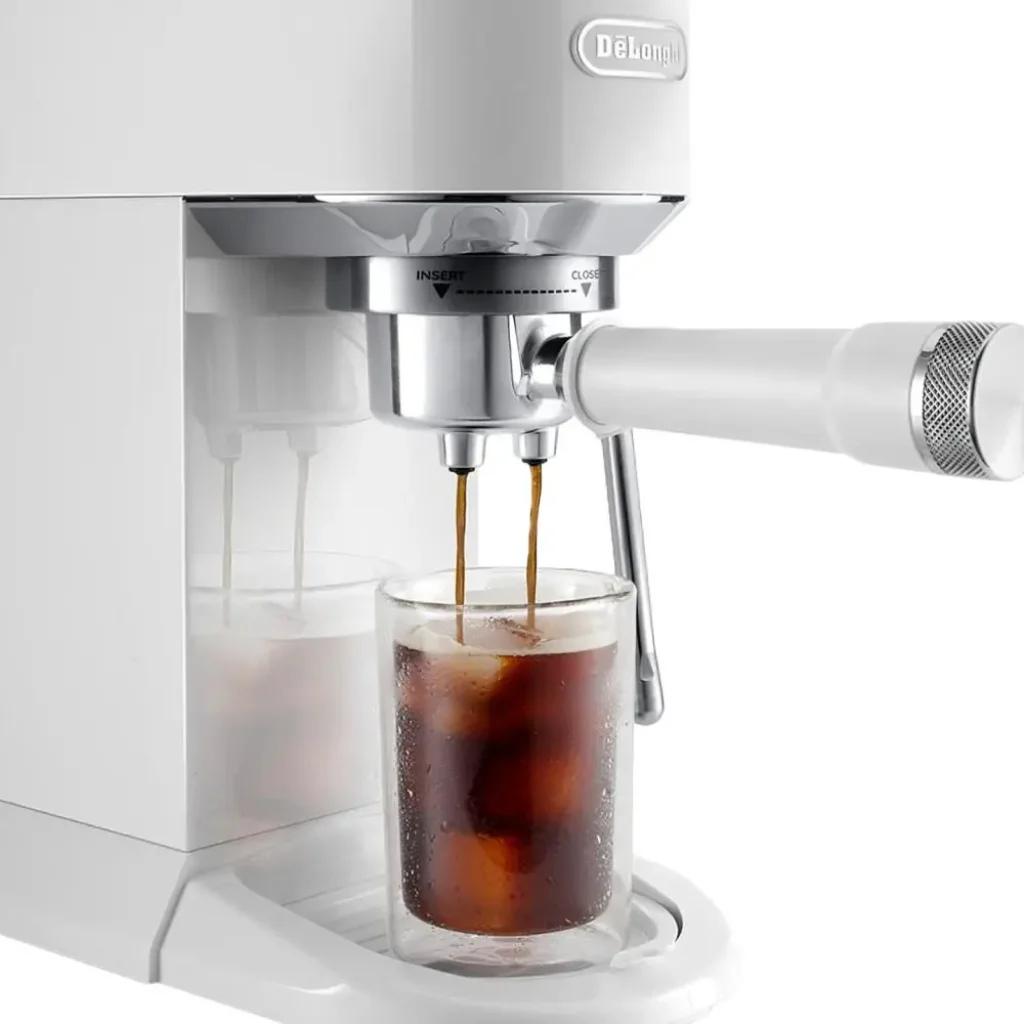 Кавоварка DeLonghi EC 890 WI UA