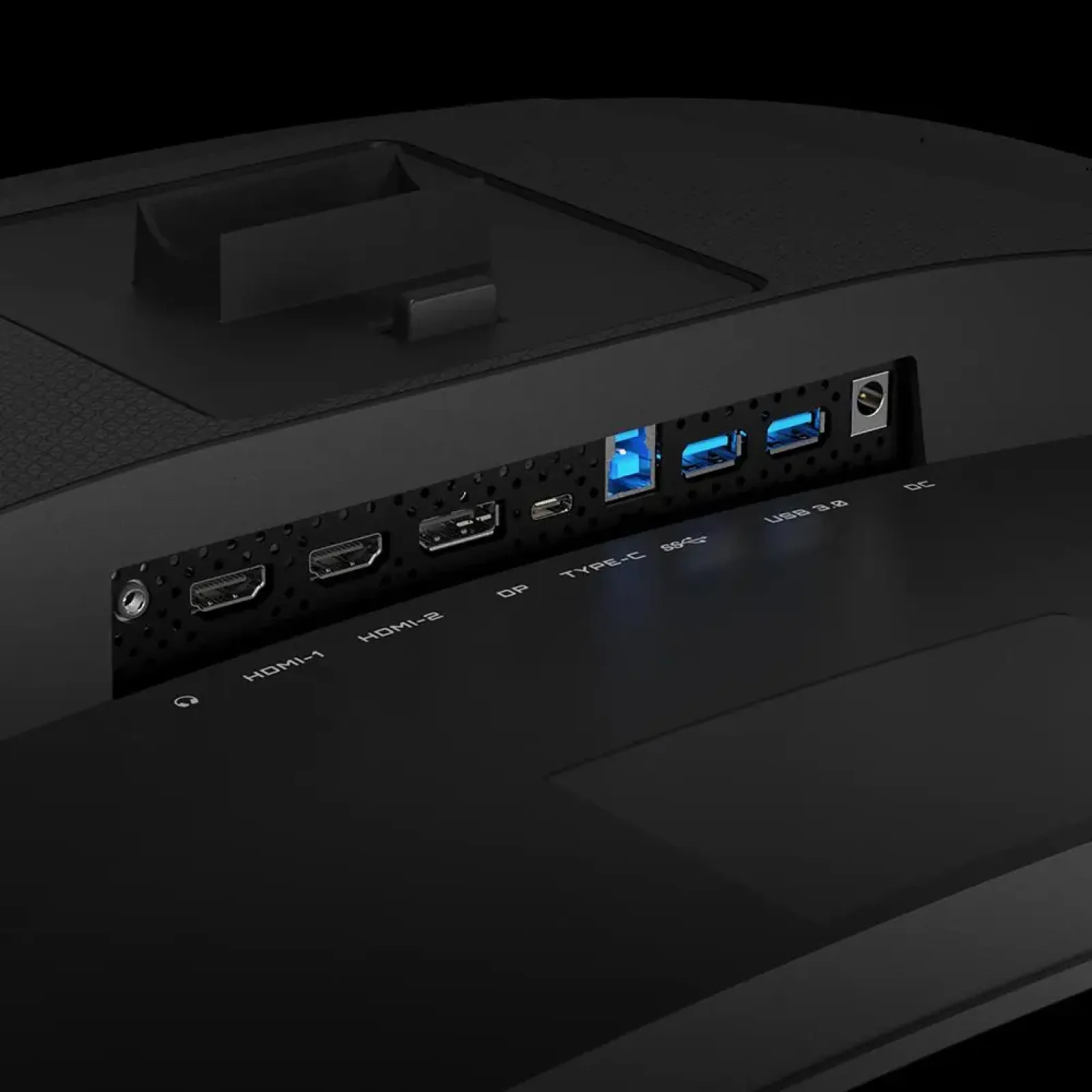 Монітор GIGABYTE M32QC-EK UA