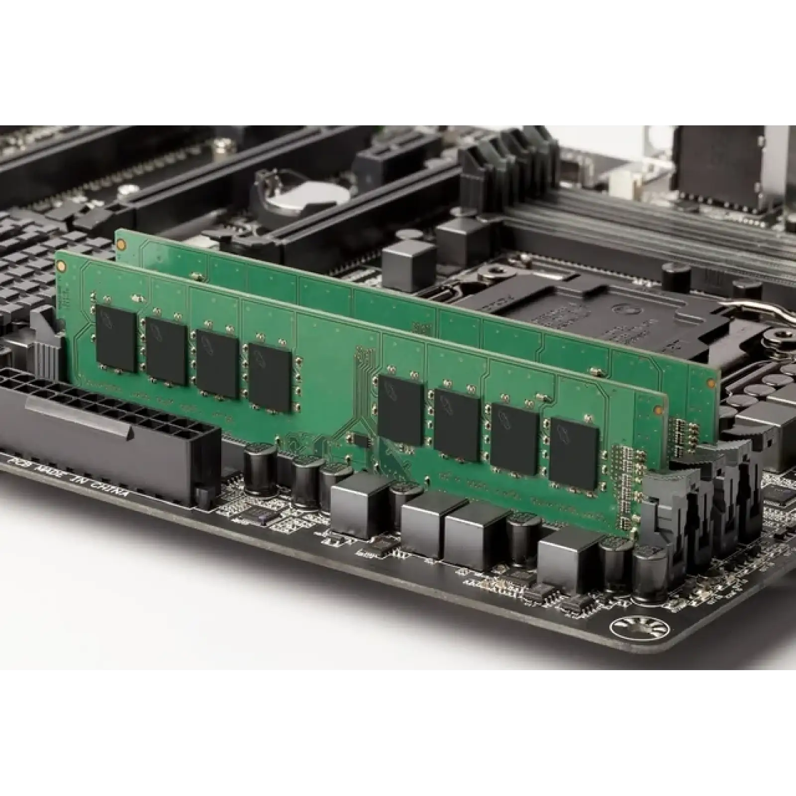 Оперативная память 8GB PC19200 DDR4 CT8G4DFS824A CRUCIAL UA