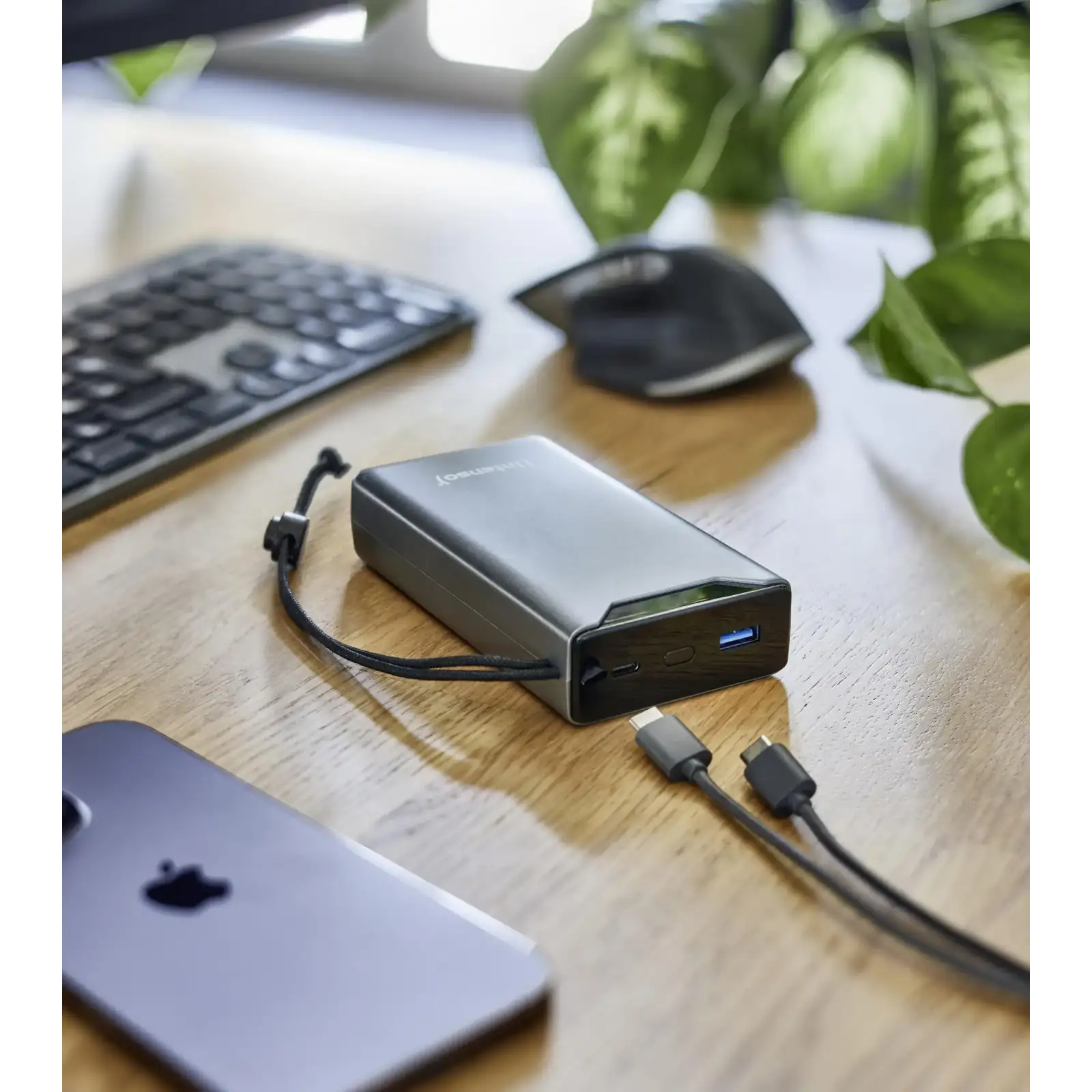 Зовнішній акумулятор USB 20000MAH QC3.0 GREY F20000 7332054 INTENSO UA