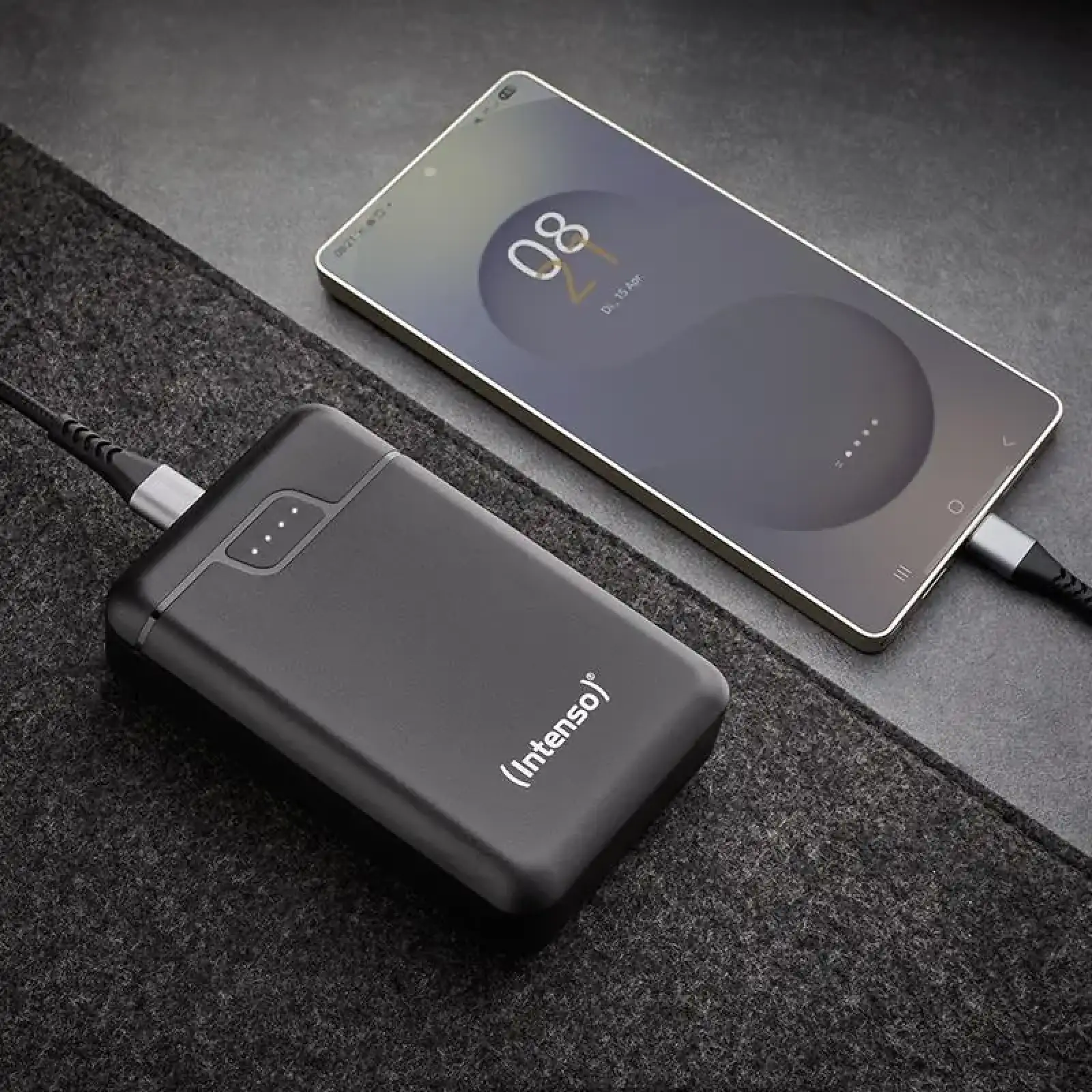 Зовнішній акумулятор USB 10000MAH BLACK B10000 7320530 INTENSO UA