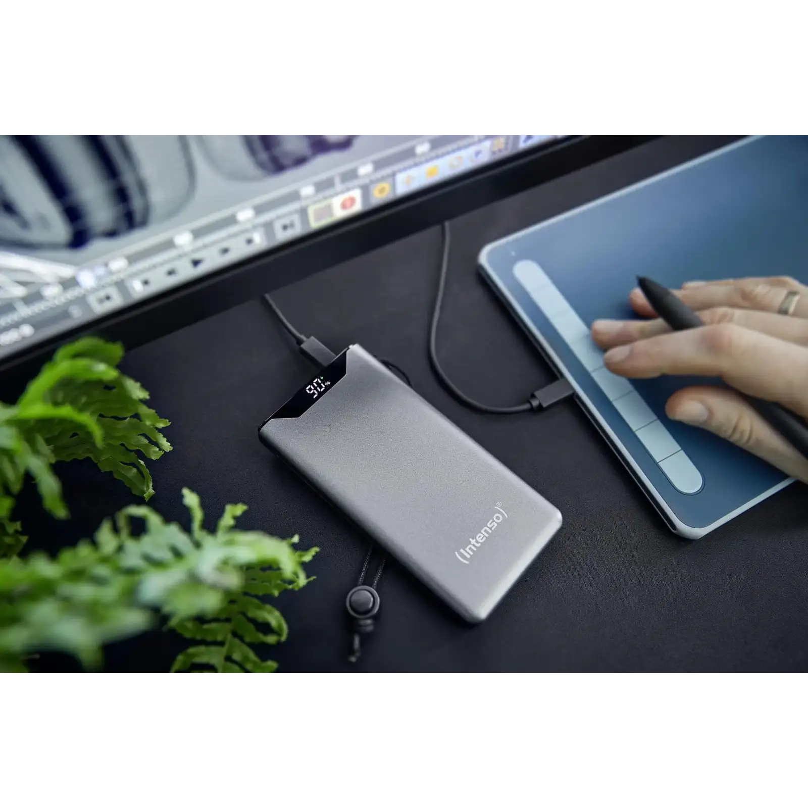 Зовнішній акумулятор USB 10000MAH QC3.0 GREY F10000 7332034 INTENSO UA