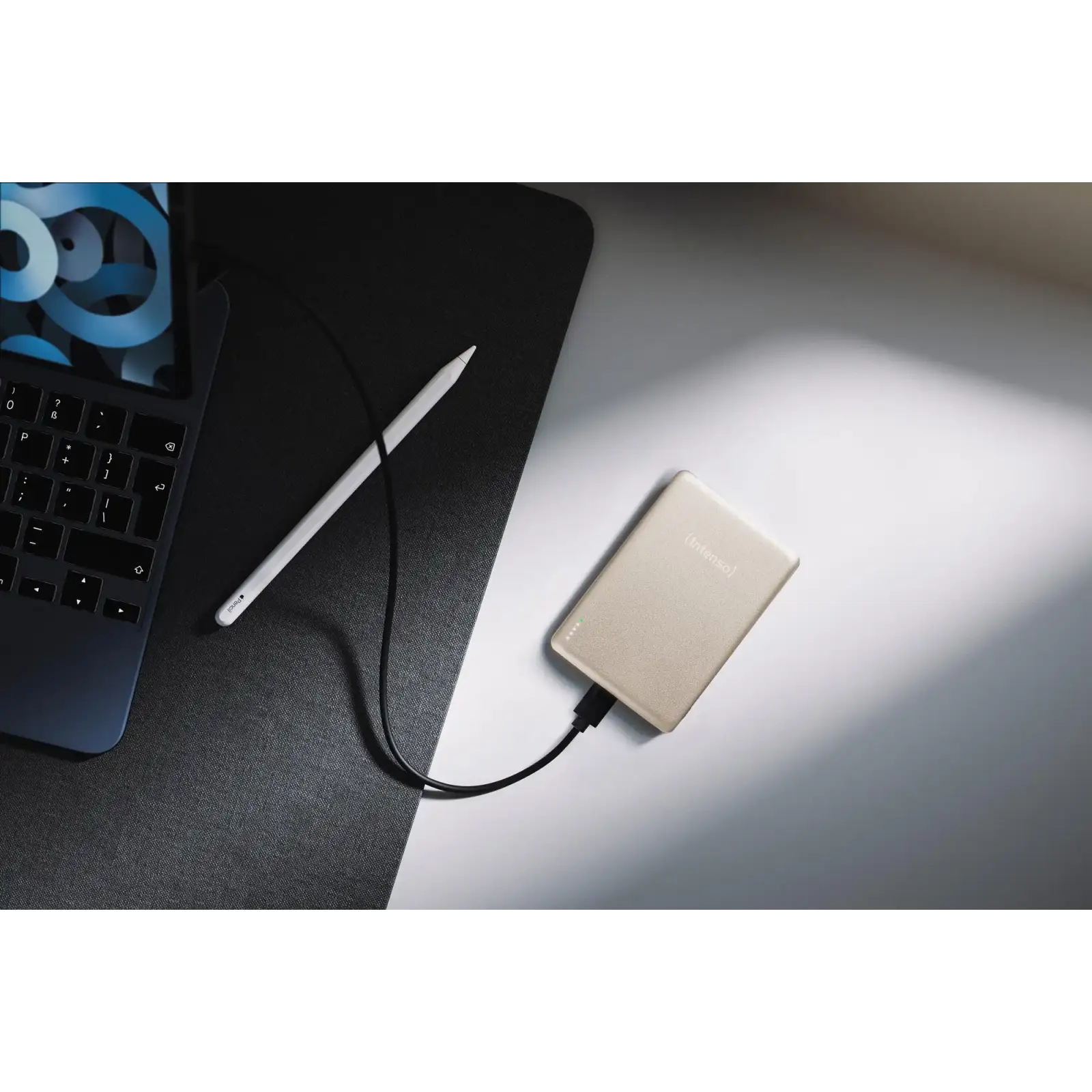 Зовнішній акумулятор USB 5000MAH MAG CHAMPAGNE MW5000 7344021 INTENSO UA