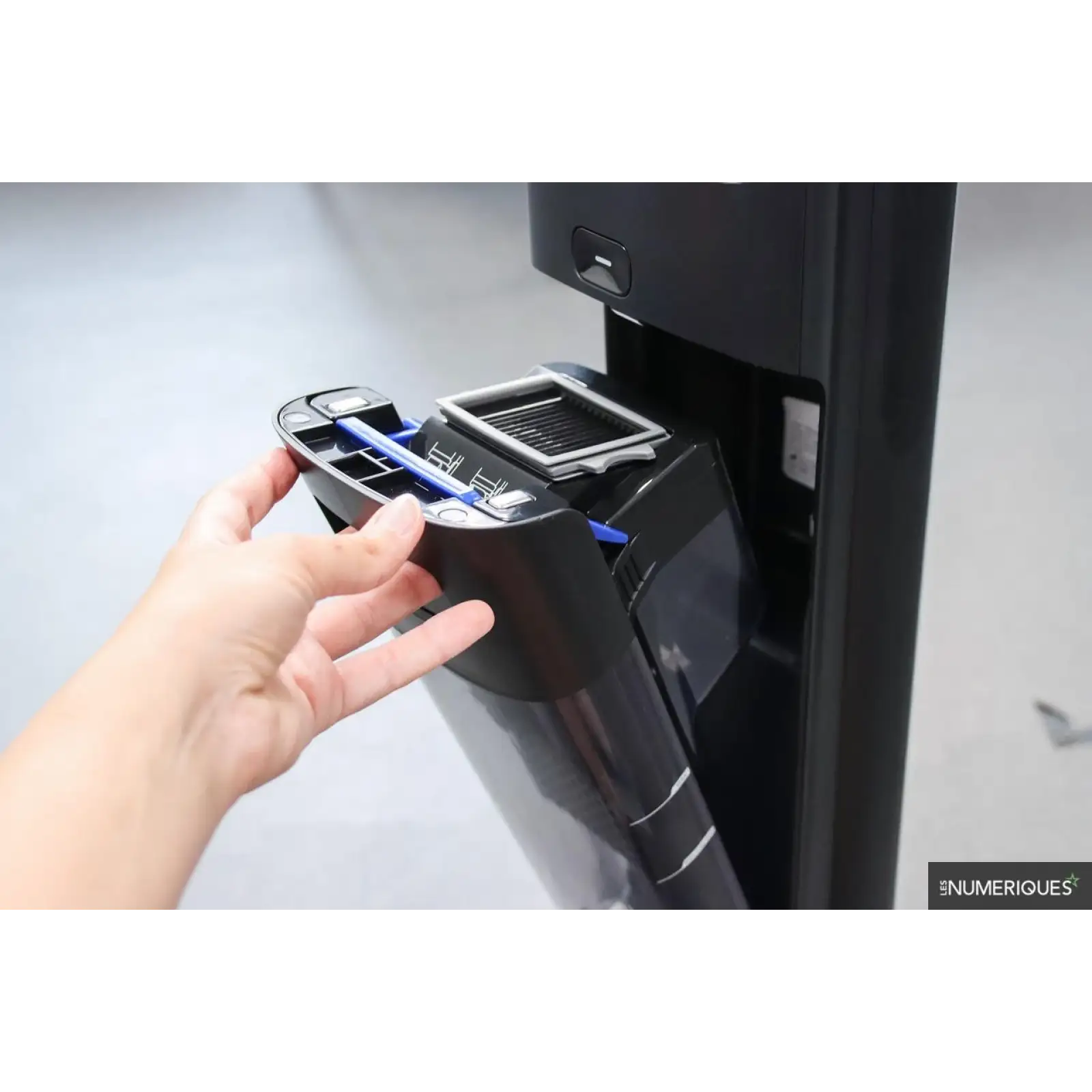 Акумуляторний миючий пилосос Tineco Floor One Station S9 Artist (FW540500DE)